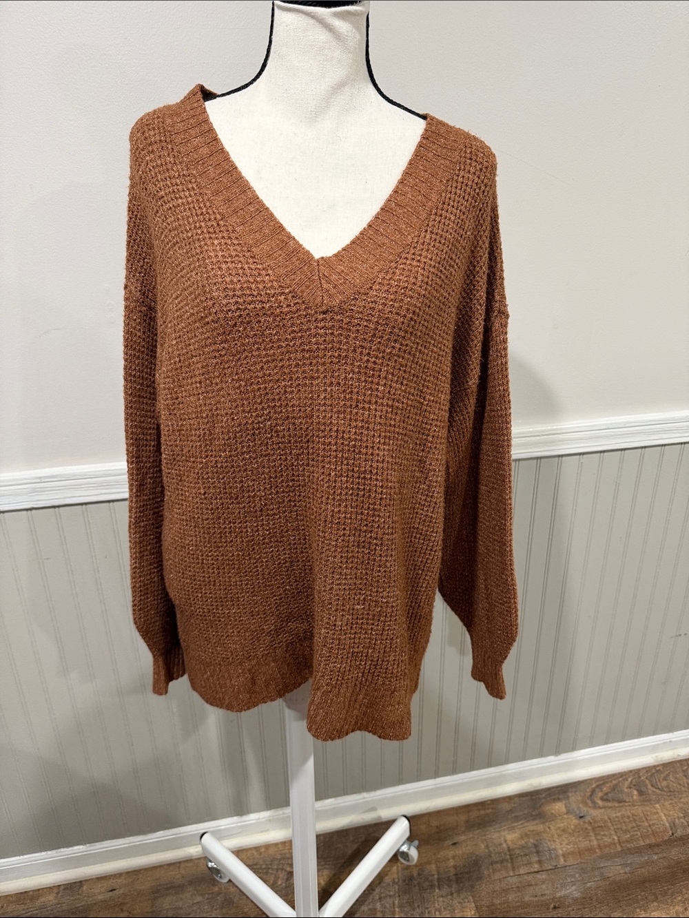 American Eagle Outfitters V-Neck Sweater in Chestnut Brown
